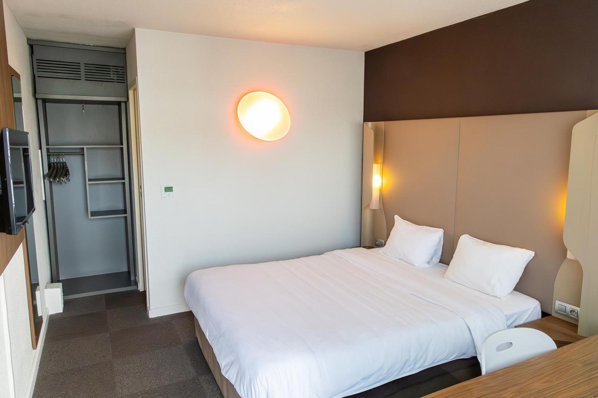 Отель Campanile Toulouse - Blagnac Aeroport Экстерьер фото
